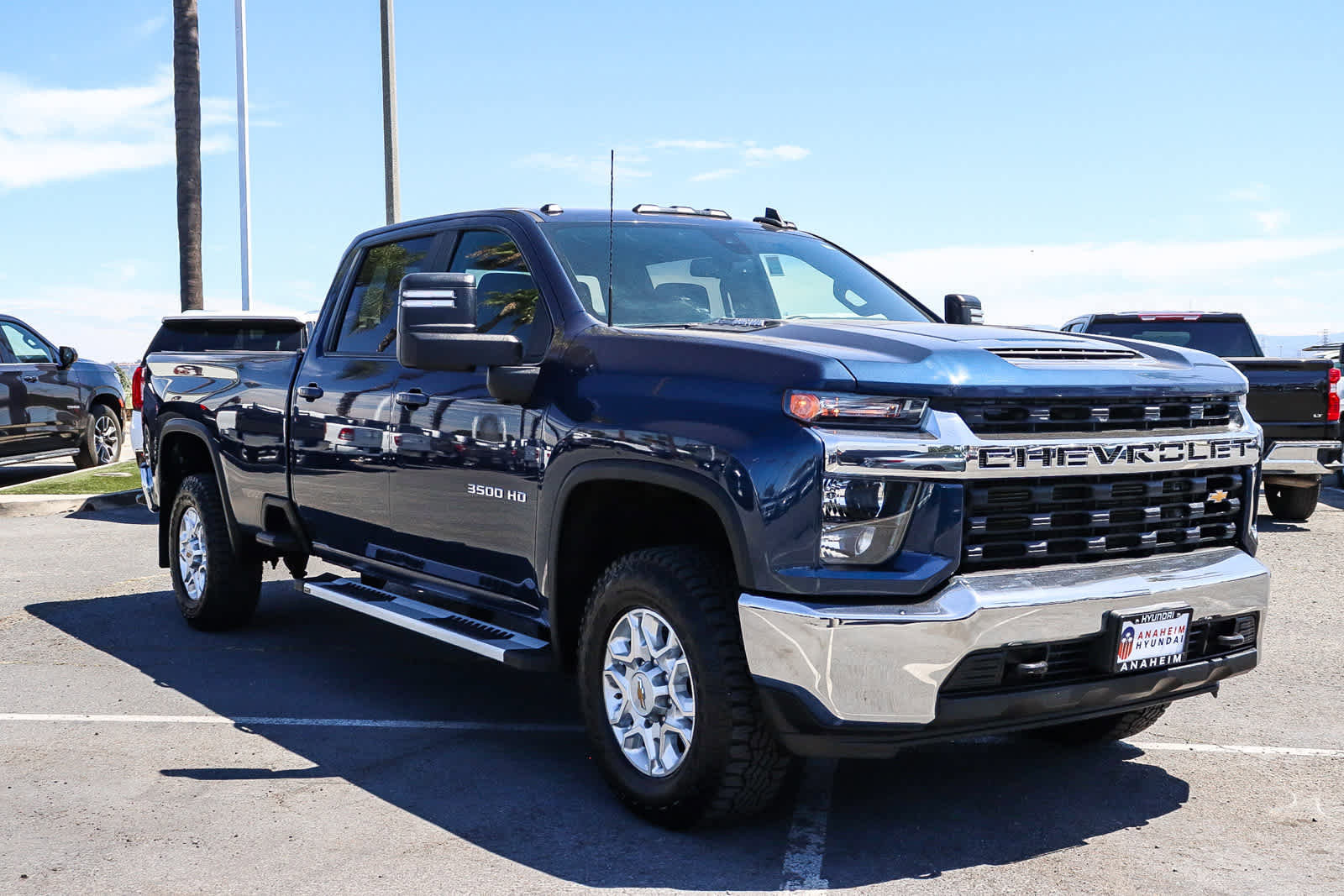 Used 2021 Chevrolet Silverado 3500 LT w/ Gooseneck/5TH Wheel Package RWD image 2