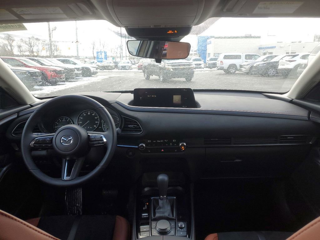 Used 2025 MAZDA CX-30 Carbon image 30