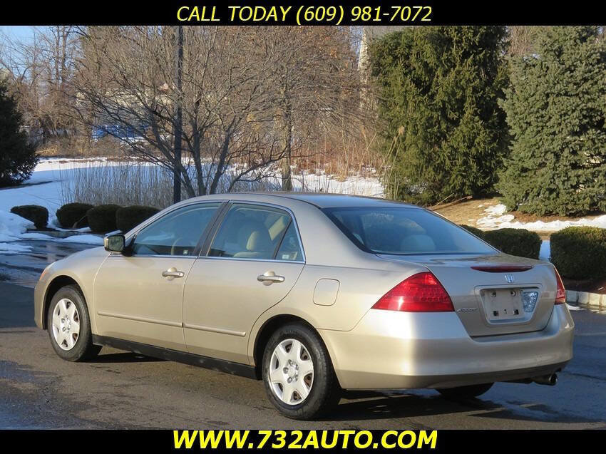 Used 2006 Honda Accord LX image 10