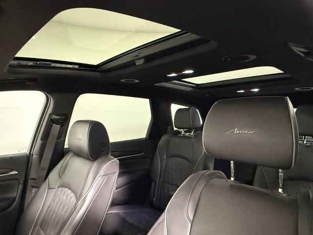 Used 2022 Buick Enclave Avenir FWD image 36