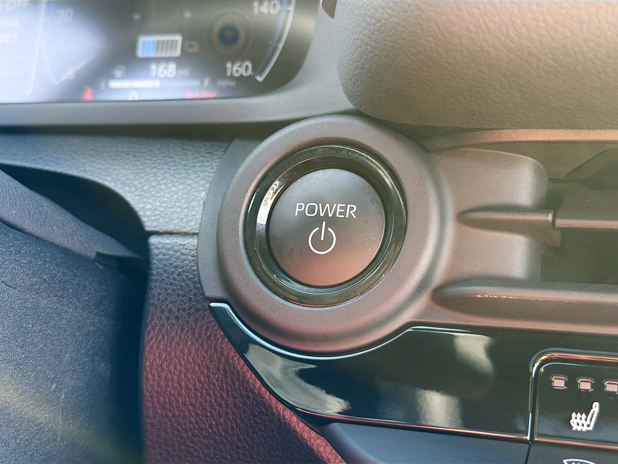 Certified 2025 Toyota Crown Platinum image 9