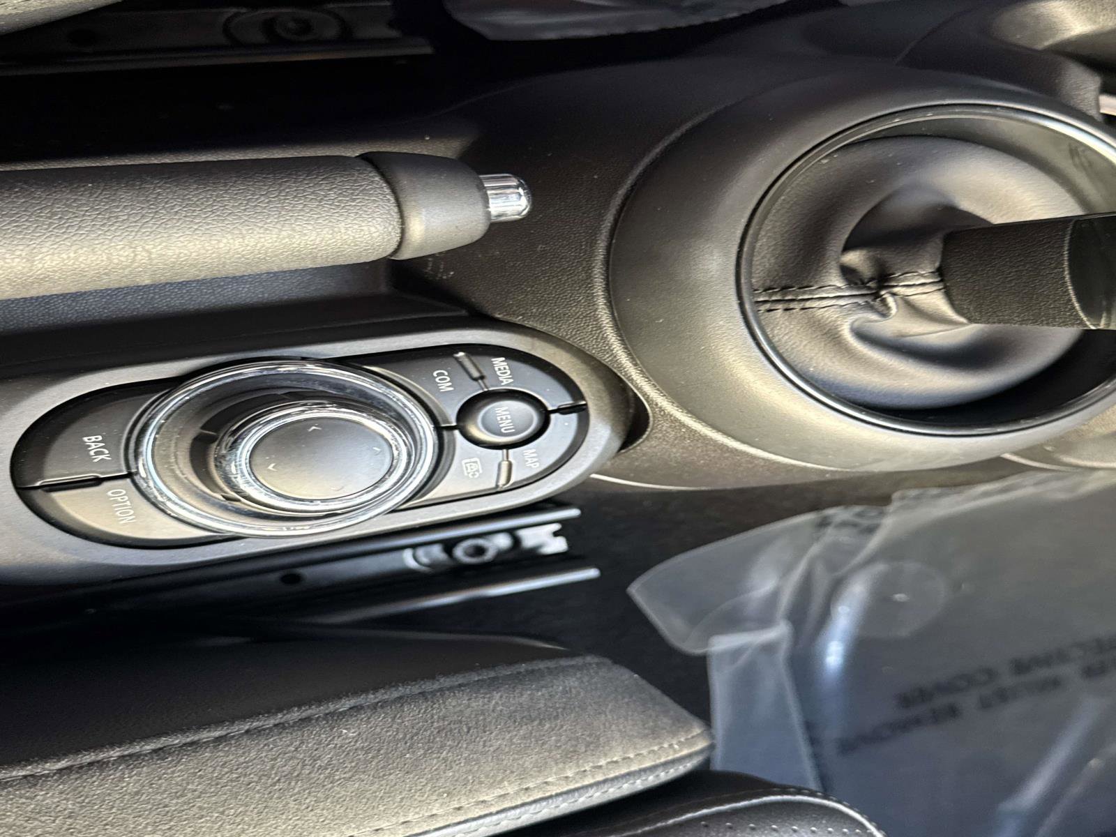 Certified 2023 MINI Cooper S w/ Signature Upholstery Package image 17