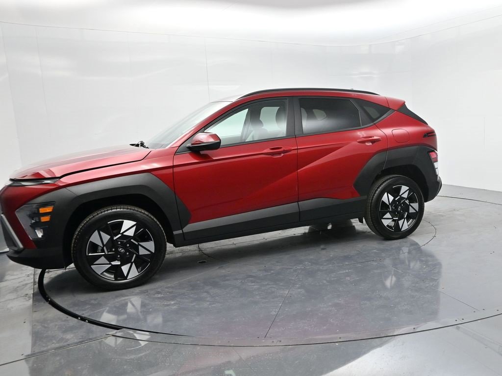 Used 2025 Hyundai Kona SEL image 4