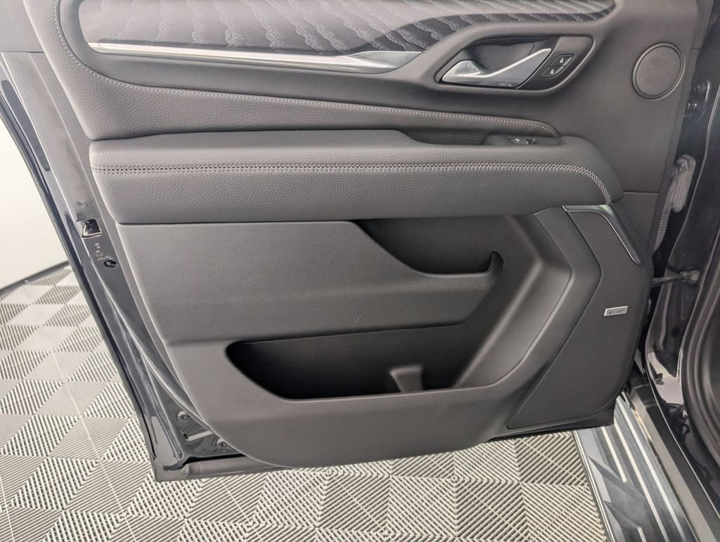 Certified 2024 GMC Yukon XL Denali AWD/4WD image 32