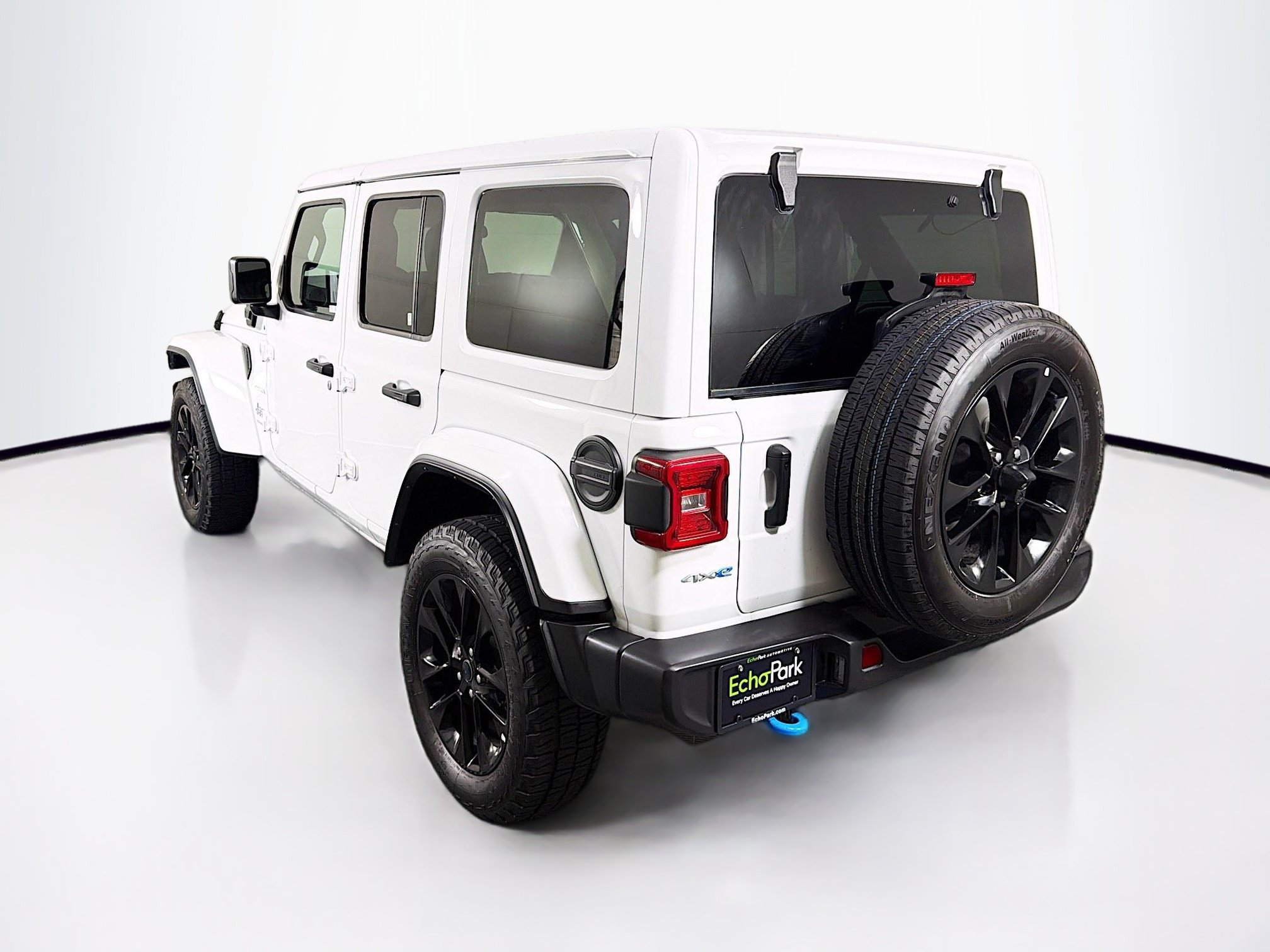 Used 2024 Jeep Wrangler Unlimited Sahara AWD/4WD image 5