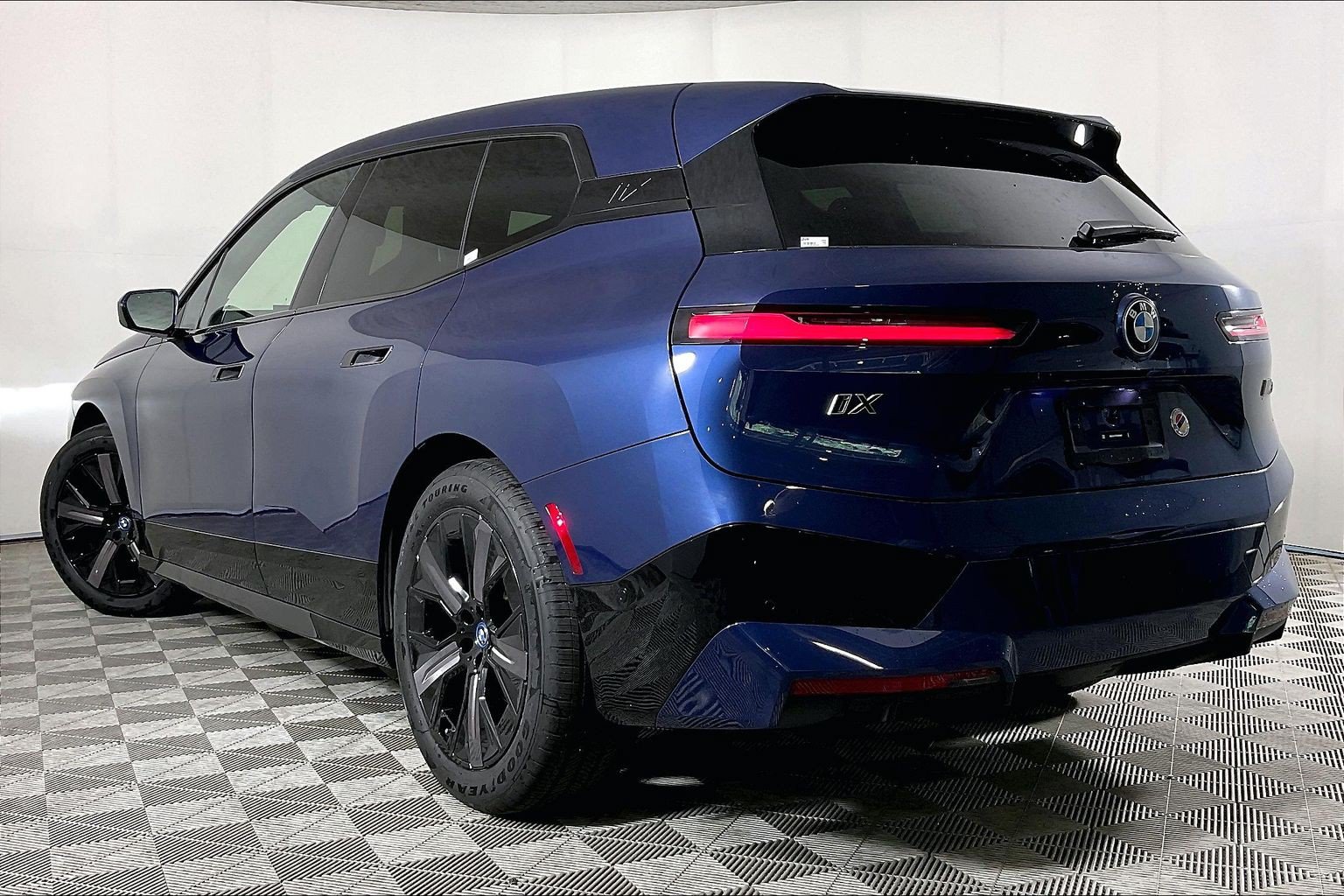 Certified 2024 BMW iX M60 AWD/4WD image 5