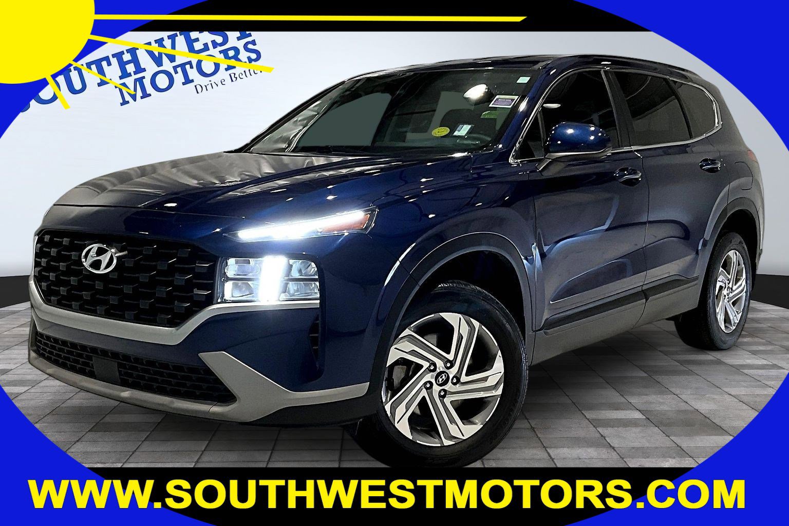 Used 2023 Hyundai Santa Fe SE image 1