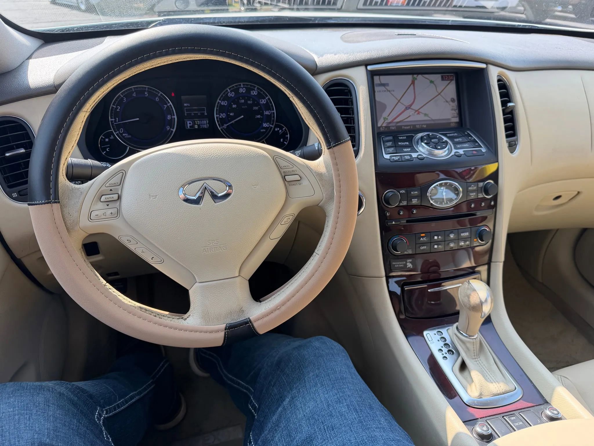 Used 2012 INFINITI EX35 Journey w/ Premium Pkg image 15