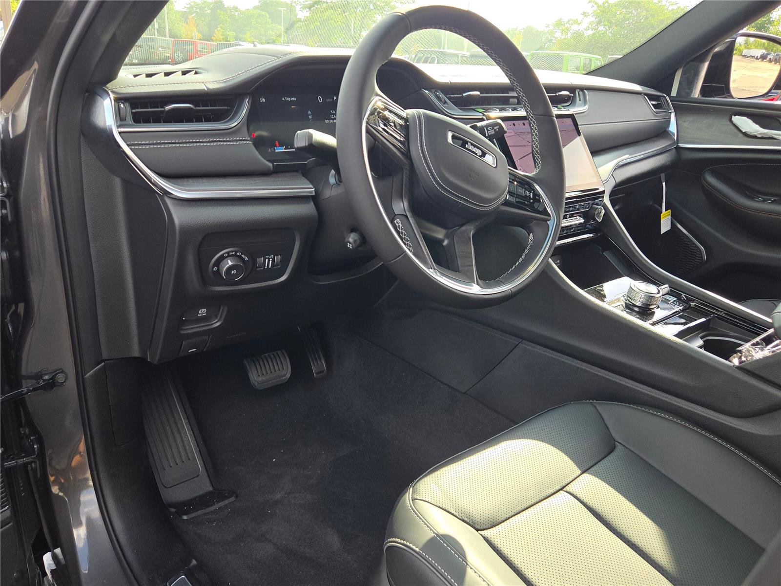 New 2025 Jeep Grand Cherokee Overland w/ Trailer Tow Package image 25