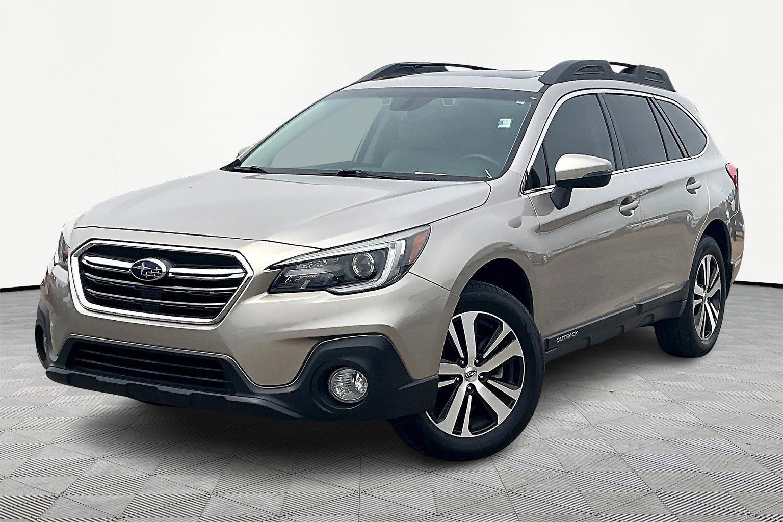 Used 2018 Subaru Outback 2.5i Limited image 2
