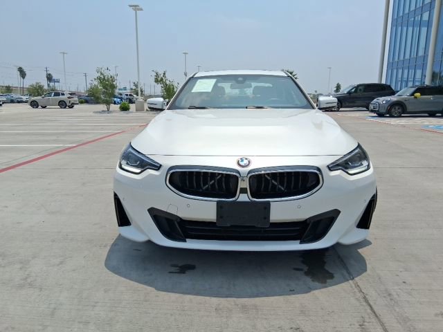 Used 2024 BMW 230i Coupe w/ Convenience Package RWD image 2