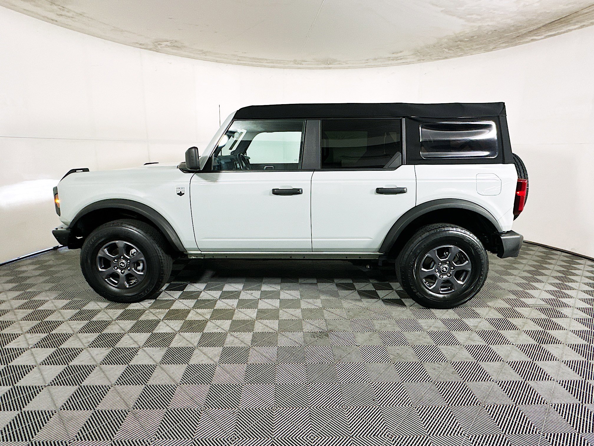 Used 2023 Ford Bronco Big Bend image 6