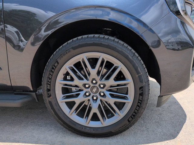 New 2026 Ford Expedition Platinum w/ Stealth Appearance Package AWD/4WD image 10
