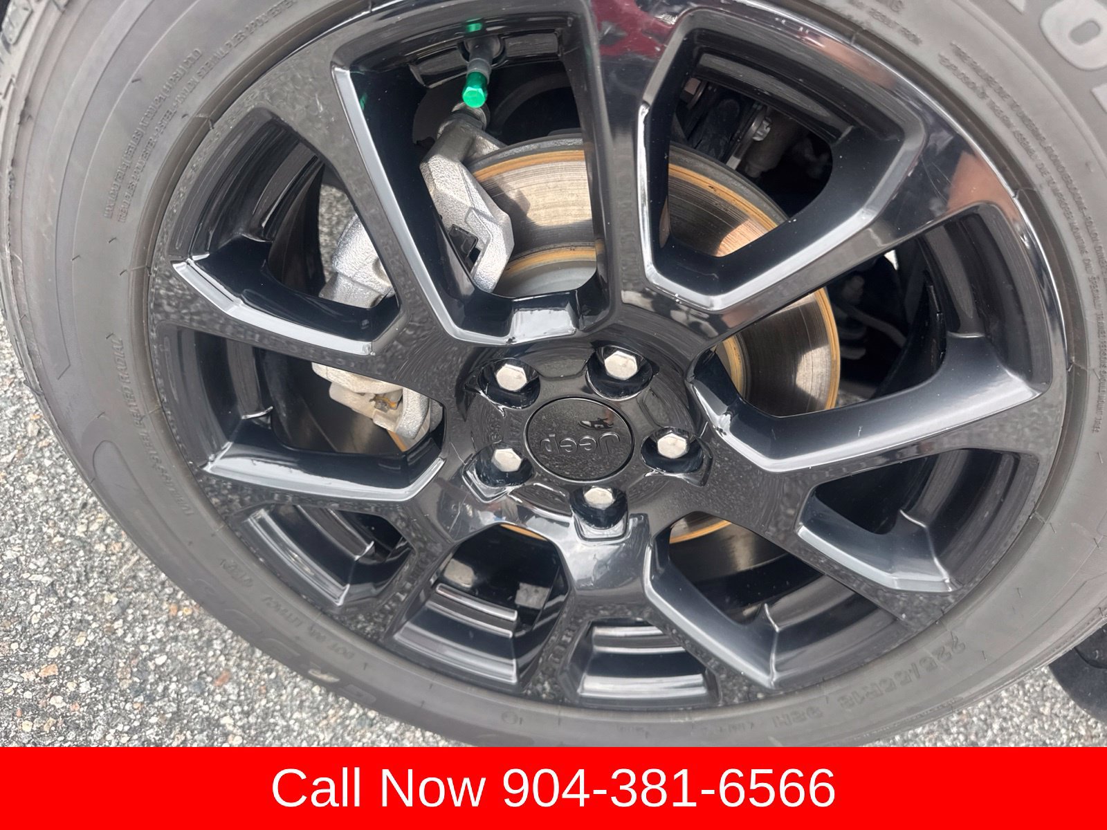 Used 2022 Jeep Compass Latitude FWD image 12