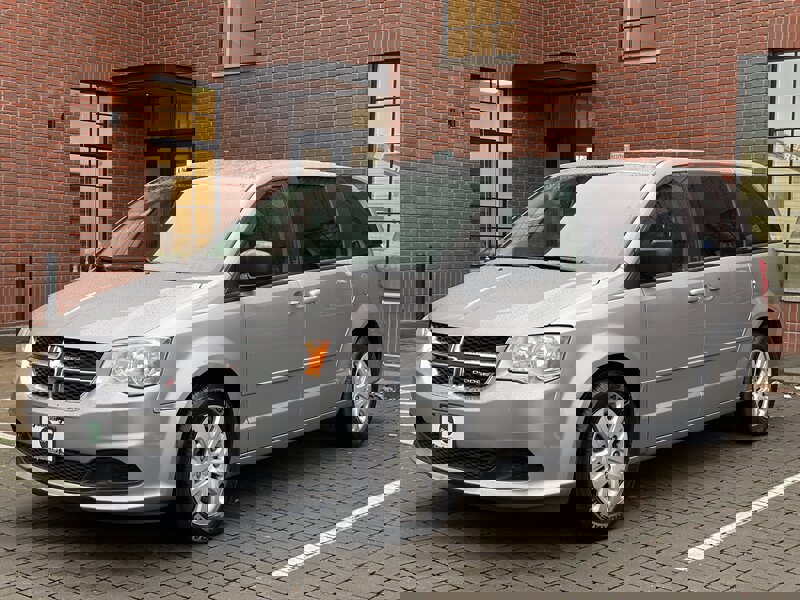 Used 2016 Dodge Grand Caravan SE w/ Quick Order Package 29E SE image 1