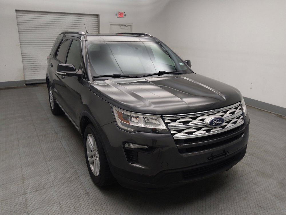 Used 2018 Ford Explorer XLT w/ Equipment Group 202A AWD/4WD image 13