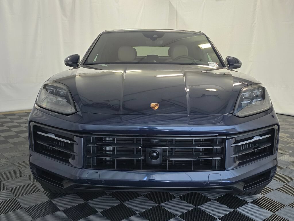 Certified 2025 Porsche Cayenne Coupe AWD/4WD image 10