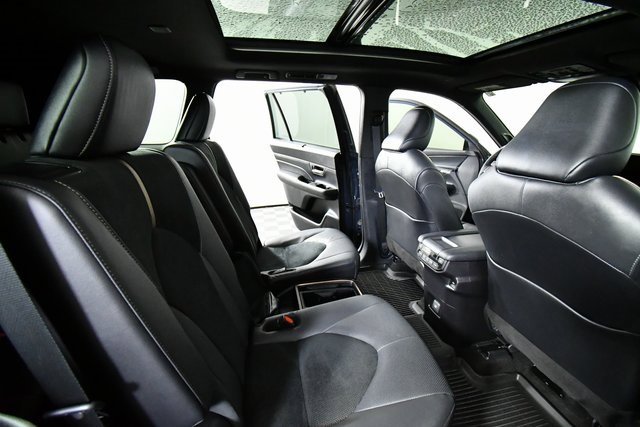 Used 2024 Toyota Grand Highlander AWD Hybrid image 25