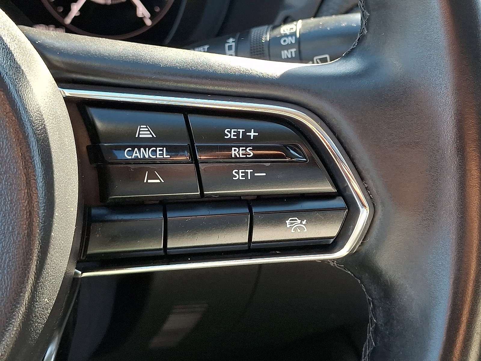 Certified 2024 MAZDA CX-90 Plug-In Hybrid w/ Premium Pkg AWD/4WD image 27