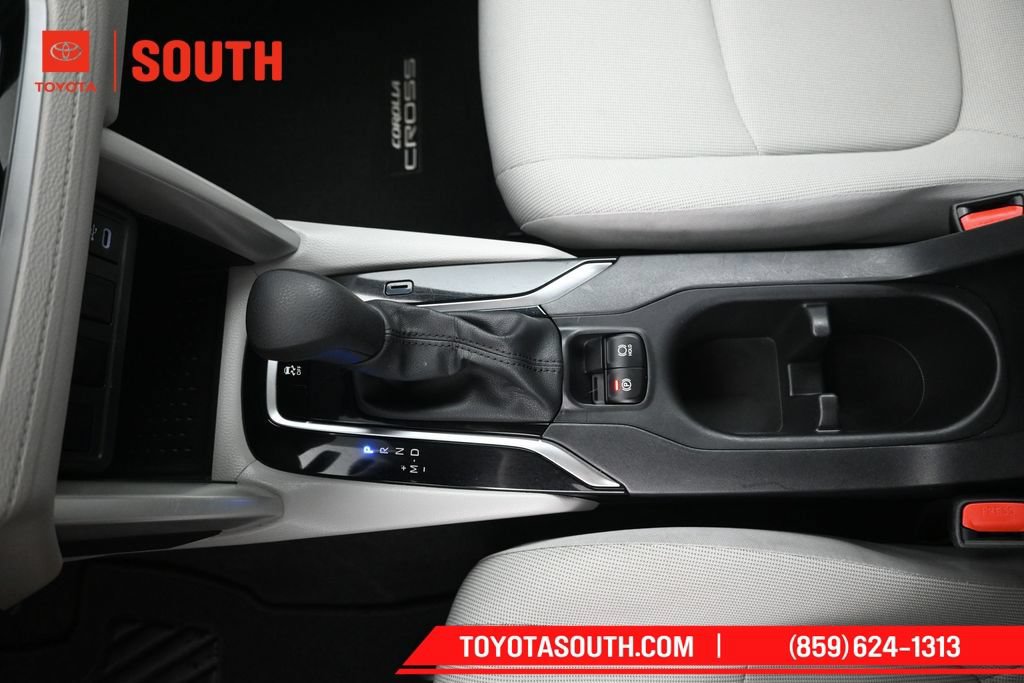Used 2024 Toyota Corolla Cross L AWD/4WD image 19
