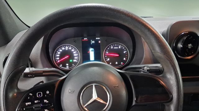 Used 2024 Mercedes-Benz Sprinter 2500 image 30