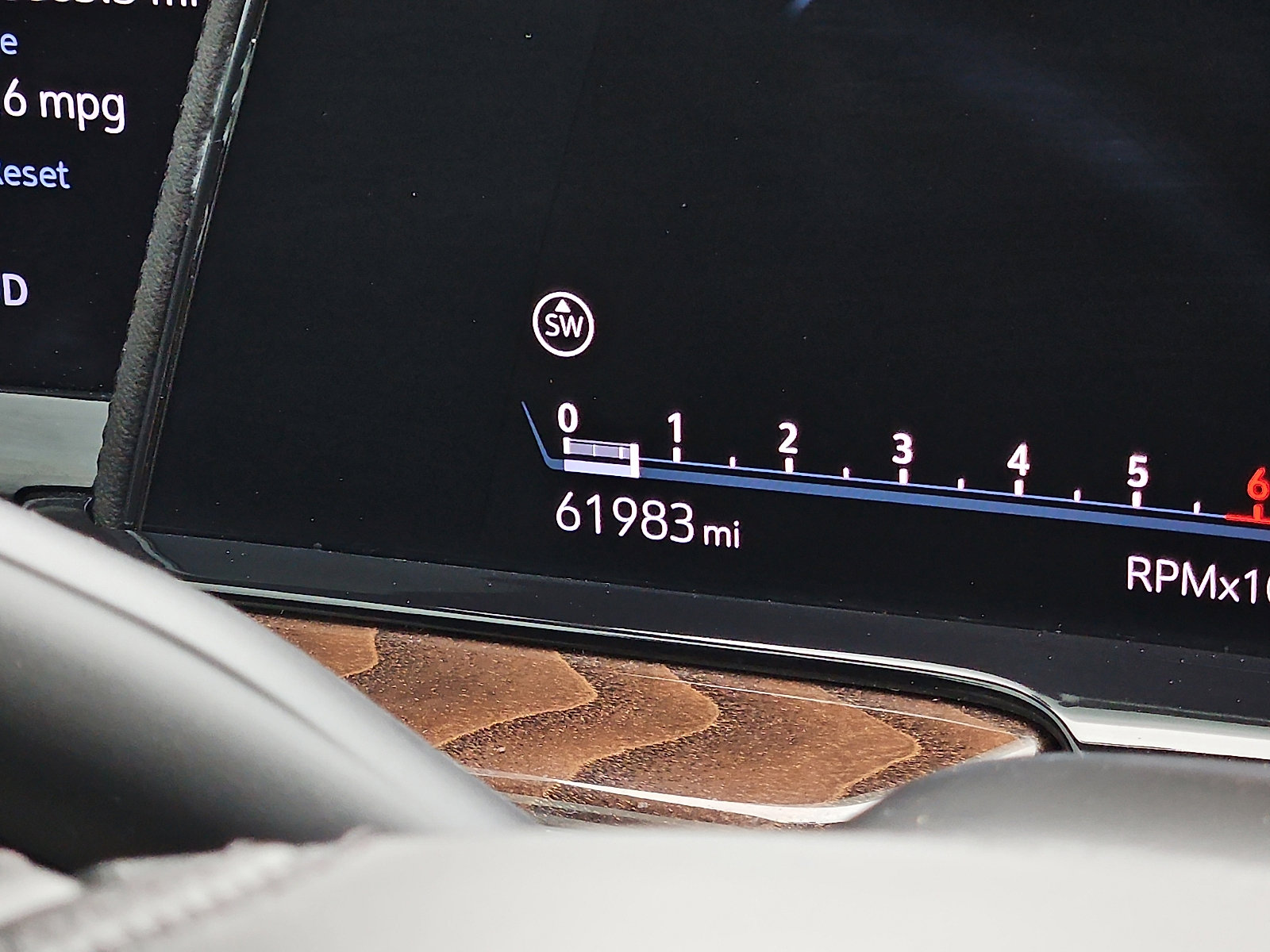 Used 2023 Cadillac Escalade Sport Platinum w/ LPO, ONYX Package image 21