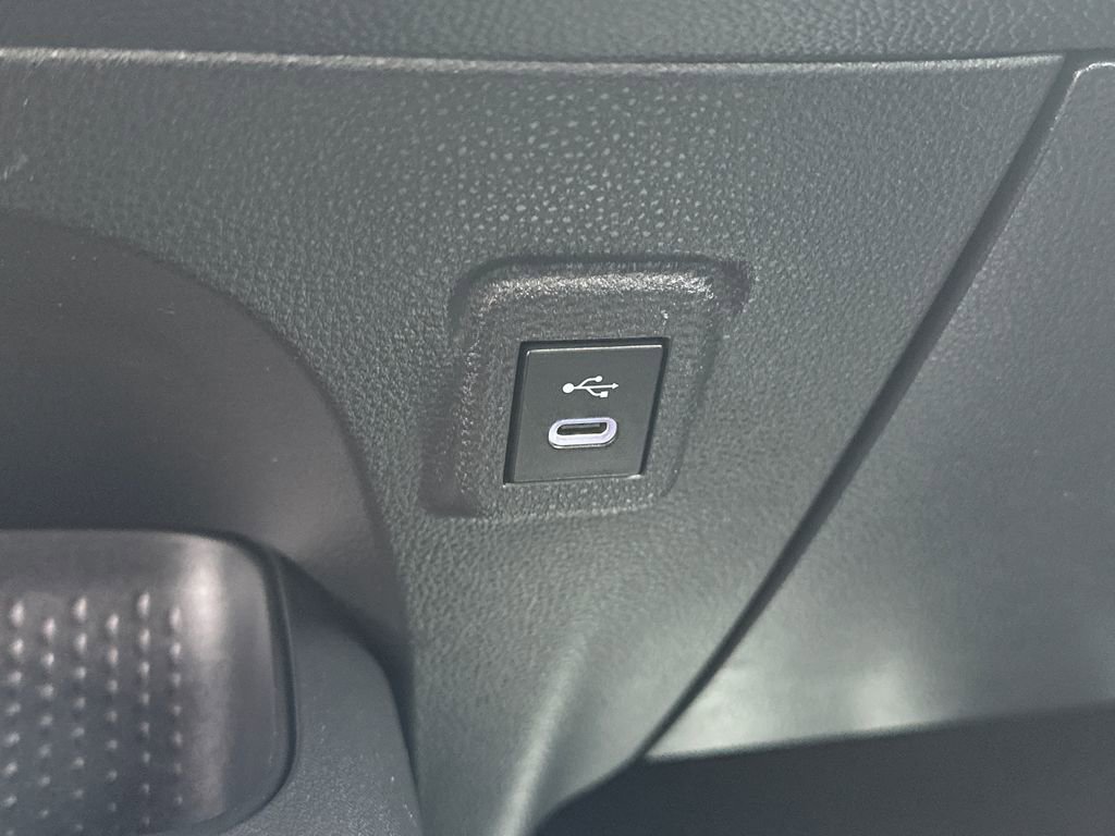 Used 2025 Toyota Corolla LE image 25