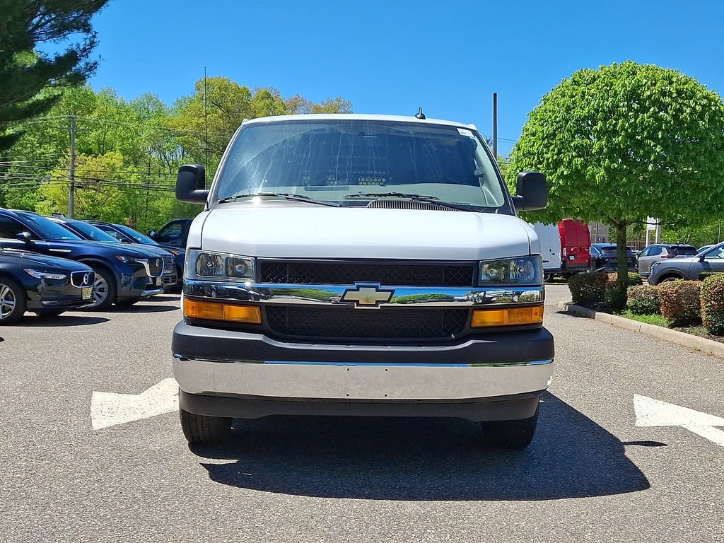 Used 2024 Chevrolet Express 2500 w/ Driver Convenience Package RWD image 2