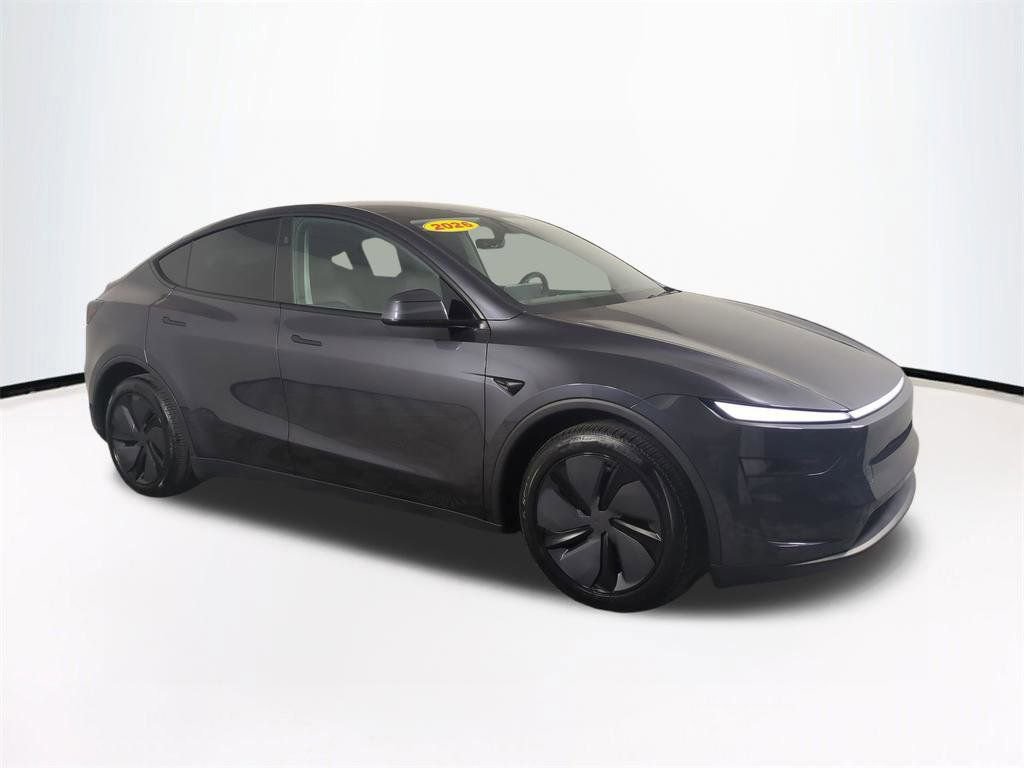 Used 2026 Tesla Model Y Long Range image 2