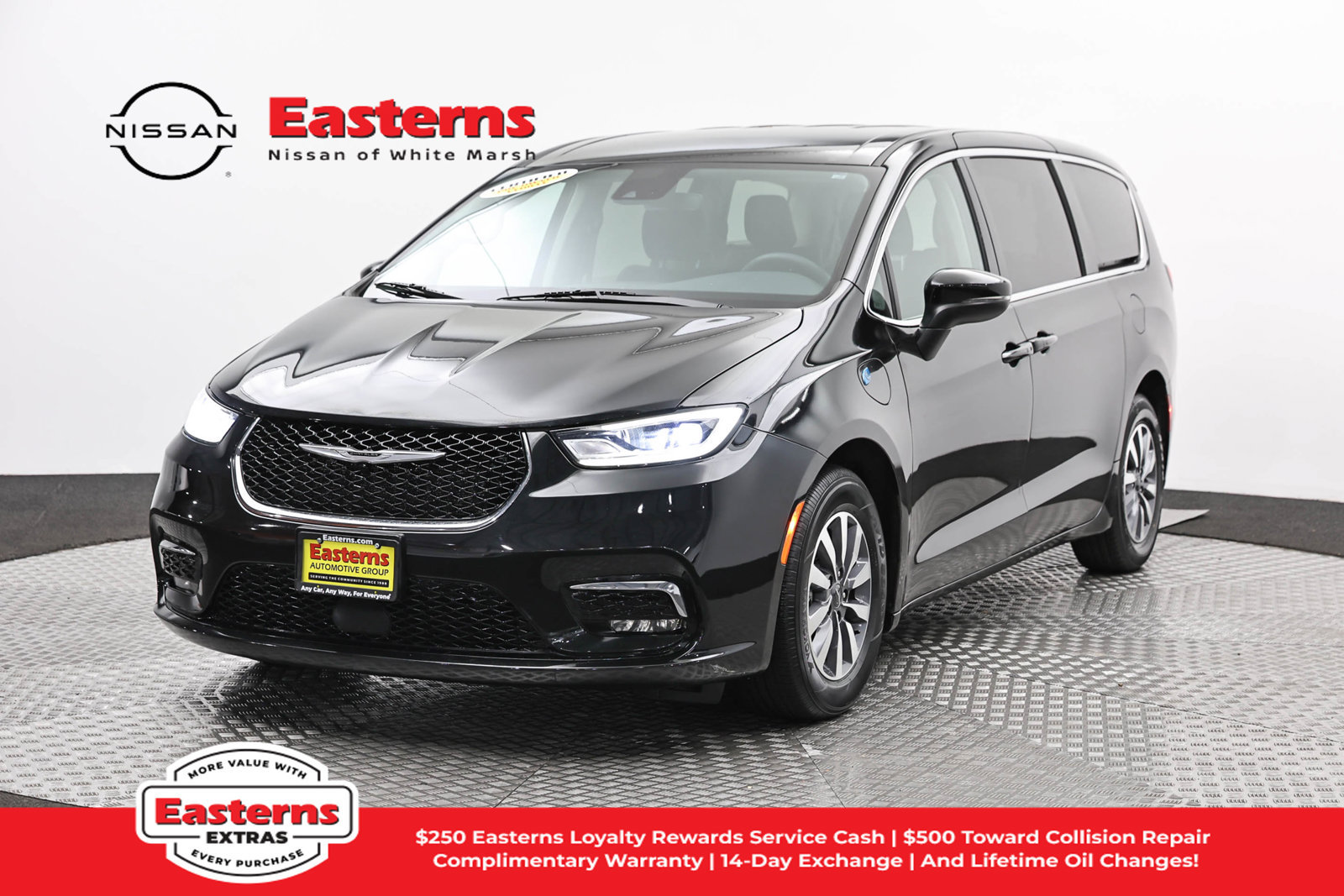 Used 2023 Chrysler Pacifica Touring-L