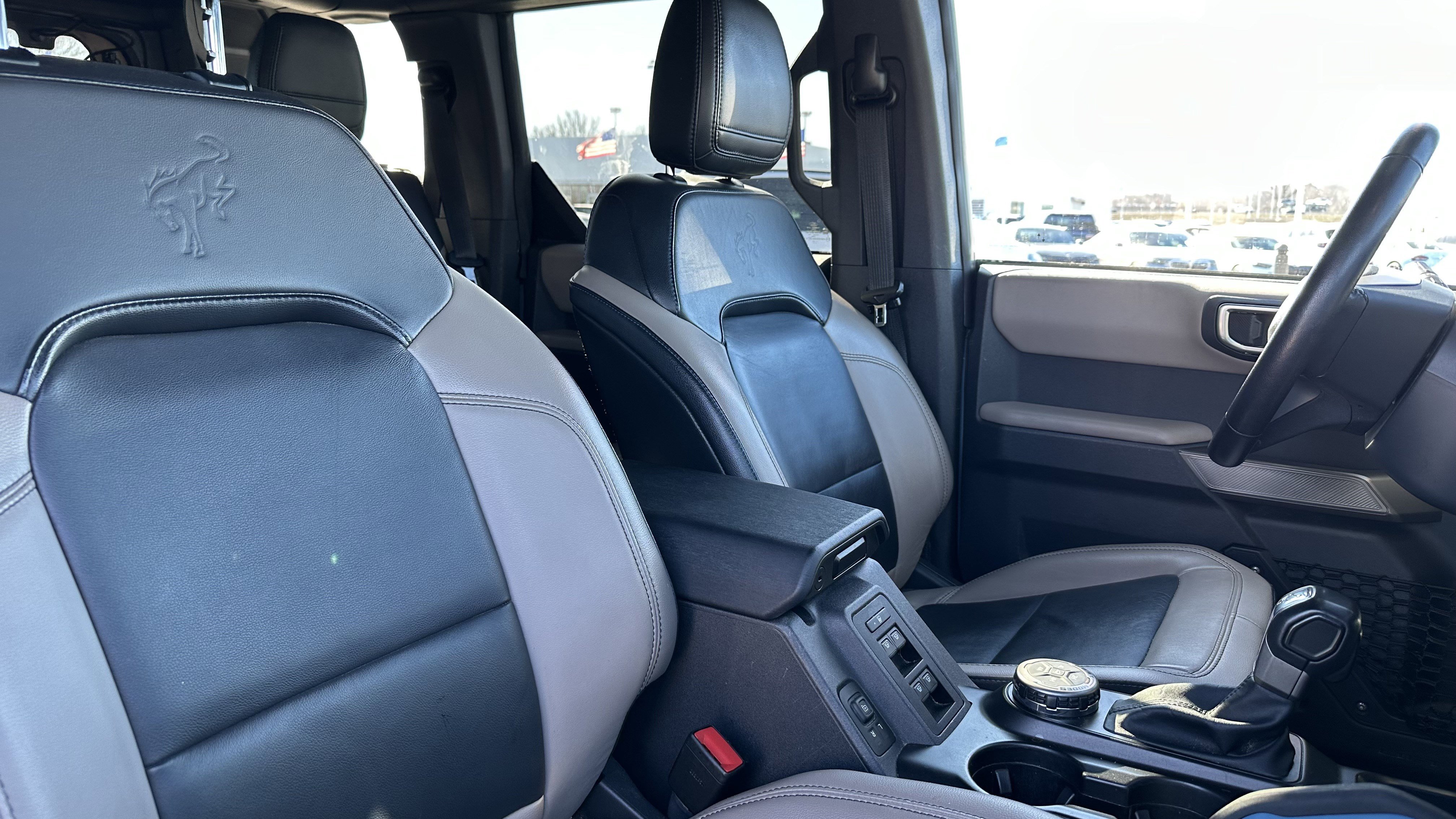 Used 2023 Ford Bronco Wildtrak image 36