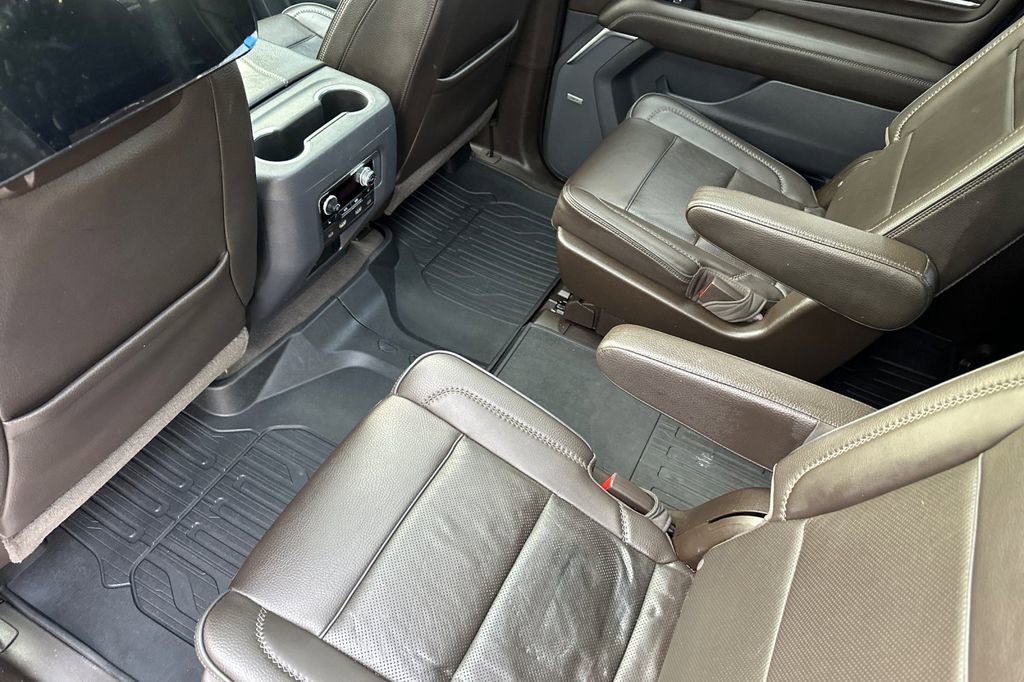 Used 2021 GMC Yukon XL Denali image 12