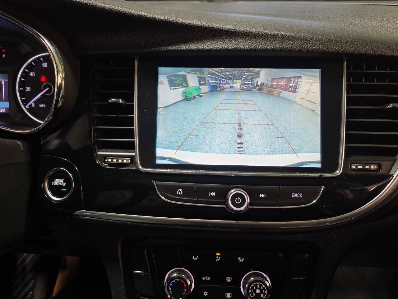 Used 2020 Buick Encore Preferred AWD/4WD image 31