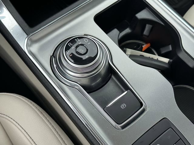 Used 2022 Ford Edge Titanium w/ Class II Trailer Tow Package AWD/4WD image 22