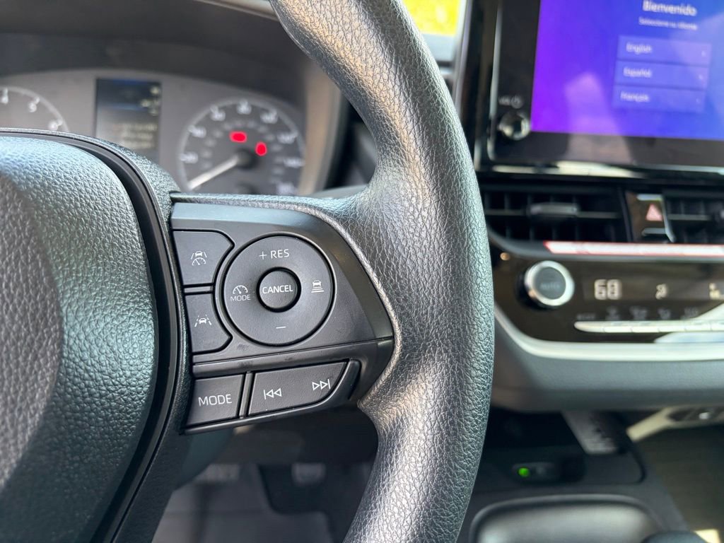 Used 2025 Toyota Corolla LE w/ LE Premium Package image 28