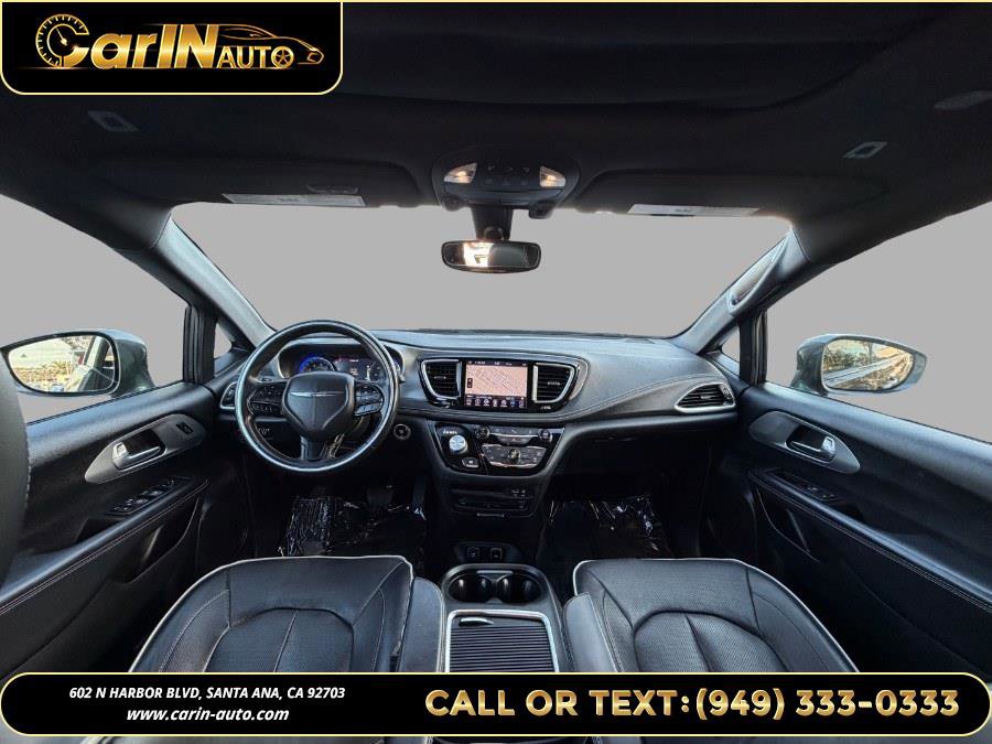 Used 2019 Chrysler Pacifica Limited w/ S Appearance Package image 15