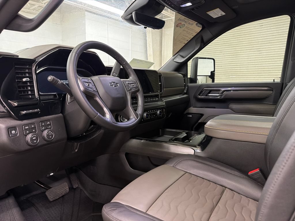 Used 2026 Chevrolet Silverado 2500 ZR2 AWD/4WD image 7