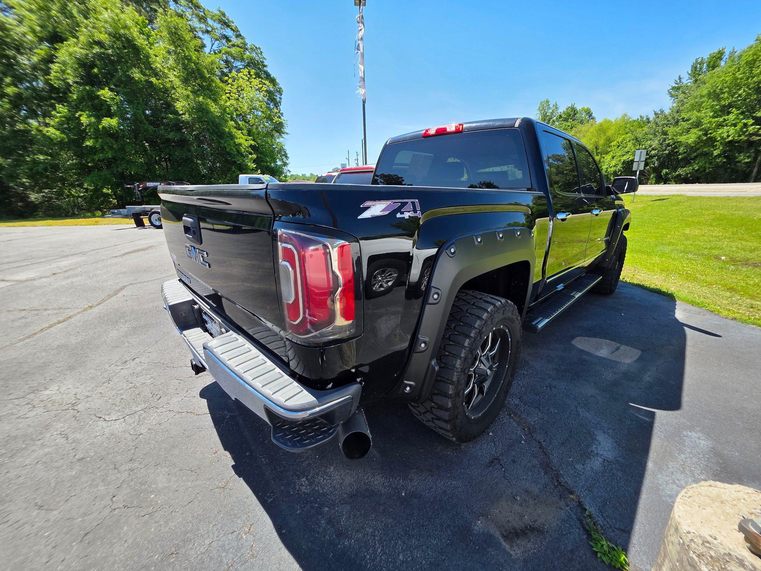 Used 2016 GMC Sierra 1500 SLT w/ SLT Premium Package AWD/4WD image 5