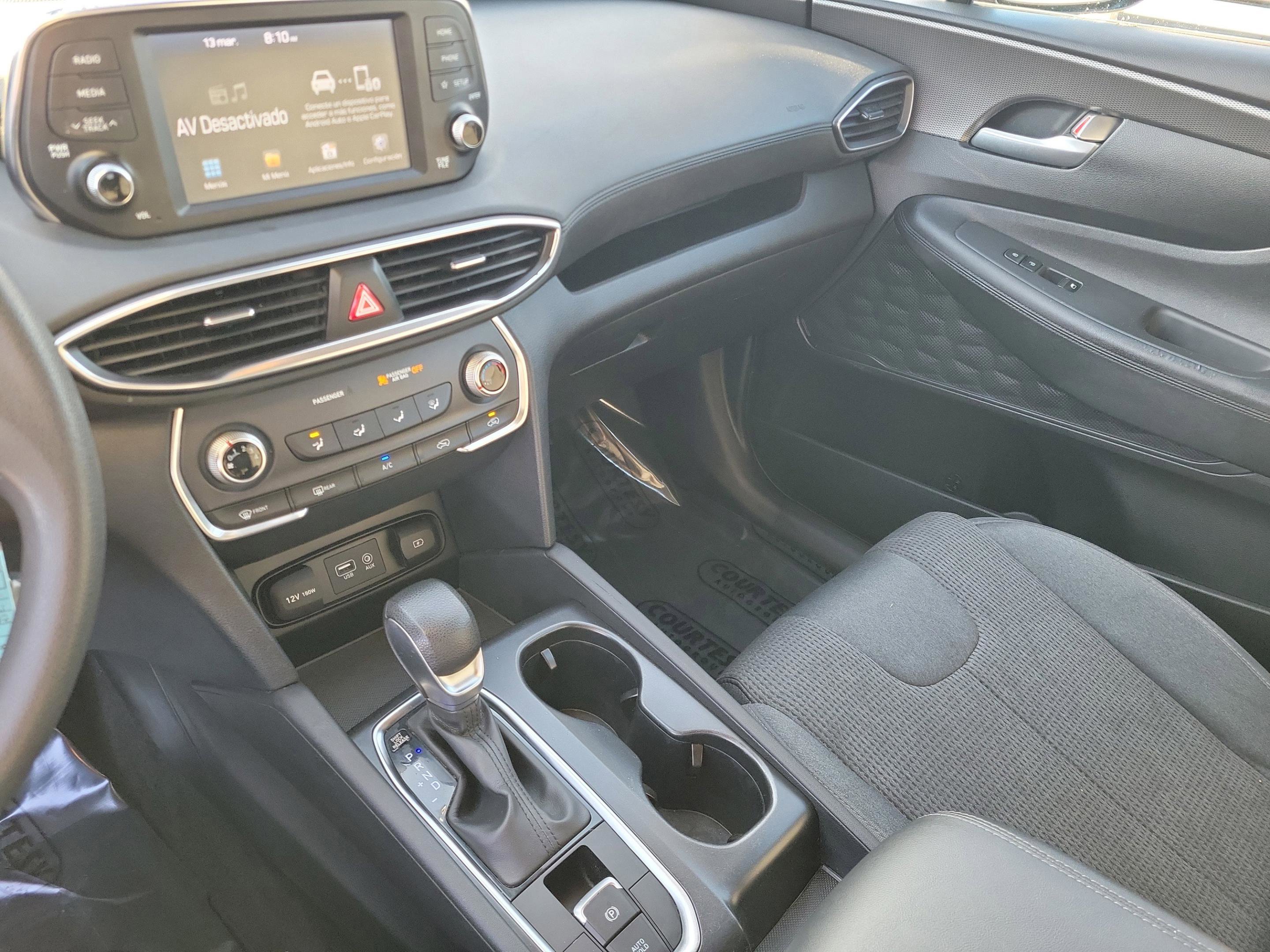 Used 2019 Hyundai Santa Fe SE image 32