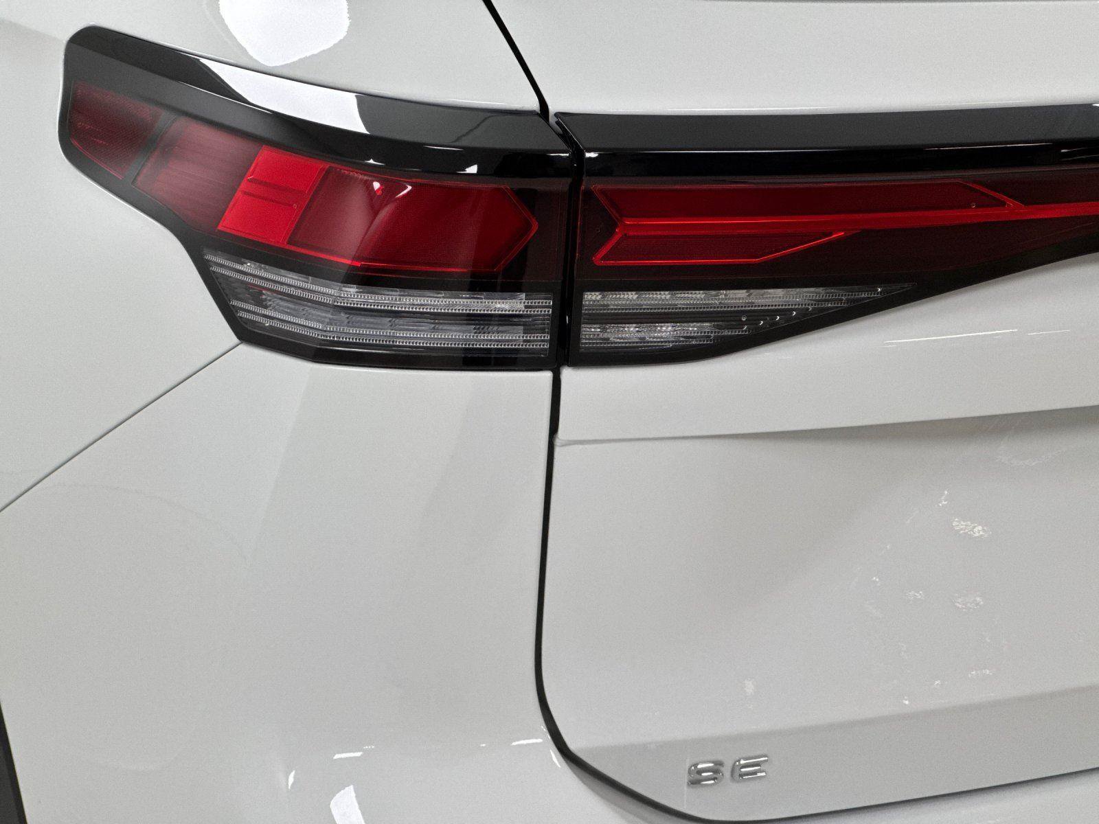 New 2026 Volkswagen Tiguan SE AWD/4WD image 25