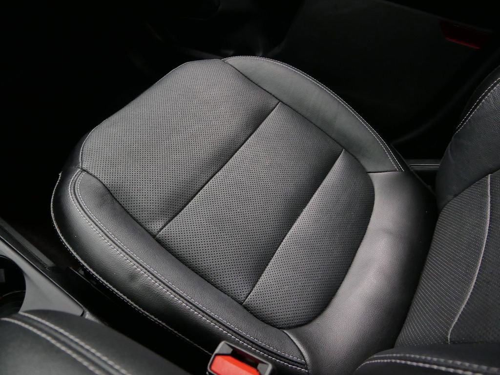 Used 2020 Ford Escape Titanium image 45