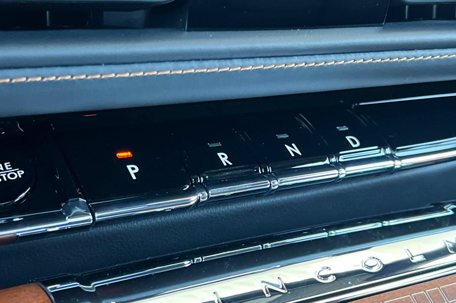 New 2026 Lincoln Aviator Black Label w/ Jet Appearance Package AWD/4WD image 20