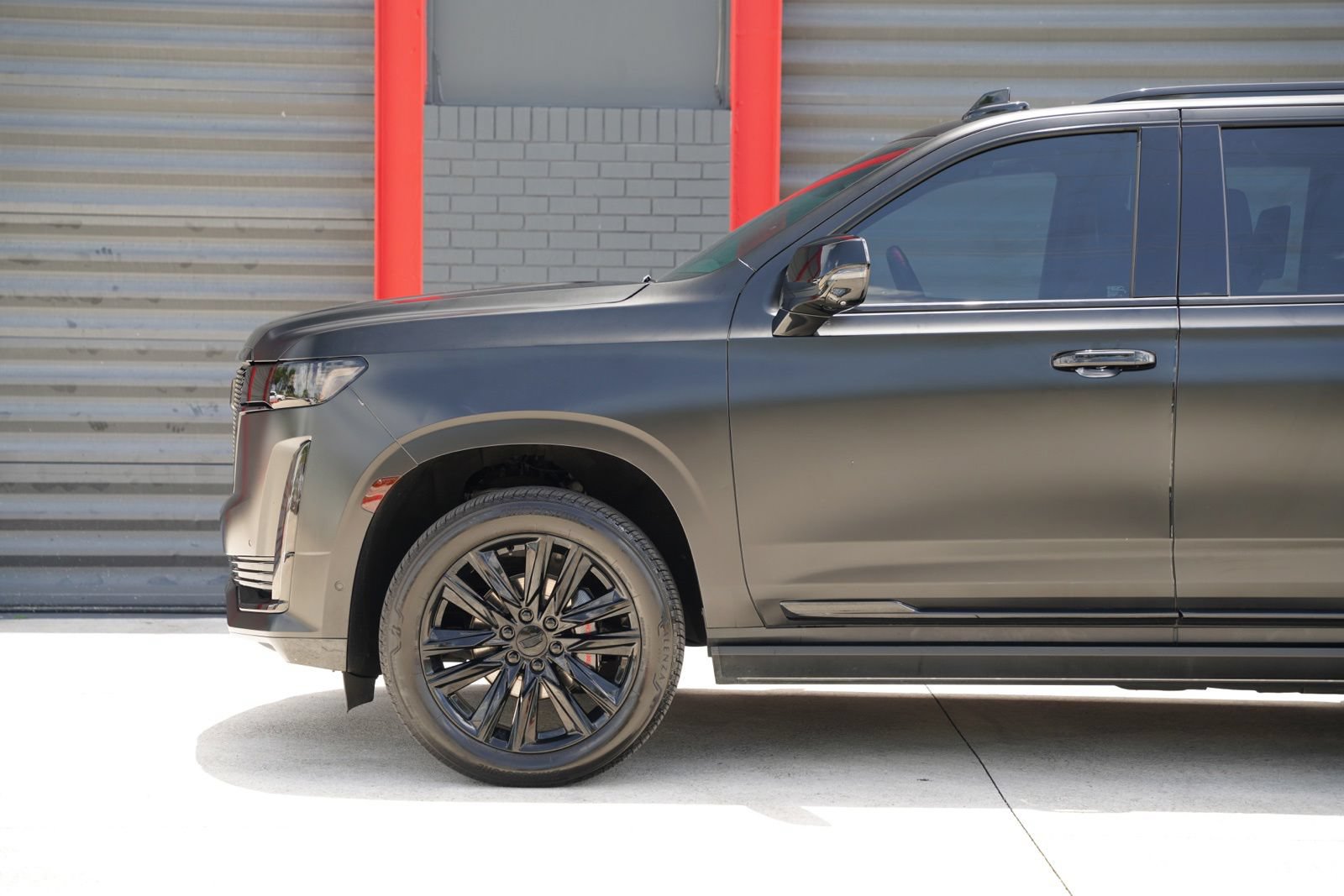 Used 2023 Cadillac Escalade Sport Platinum RWD image 9