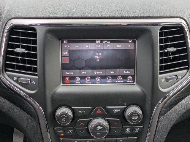 Used 2020 Jeep Grand Cherokee Laredo AWD/4WD image 17