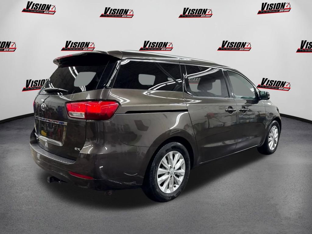 Used 2018 Kia Sedona EX image 5