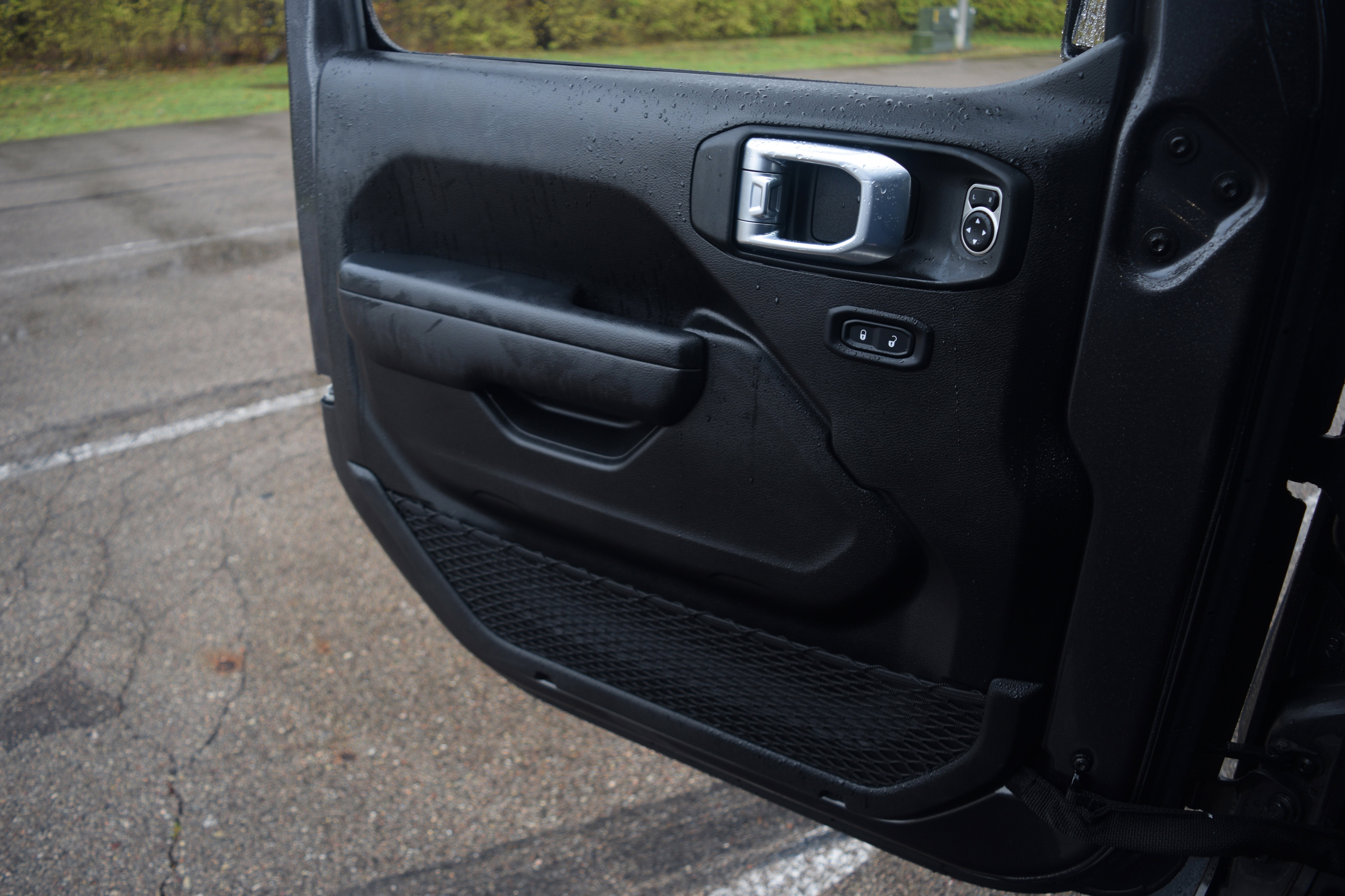 Used 2022 Jeep Wrangler Unlimited Rubicon 4xe w/ Steel Bumper Group image 18