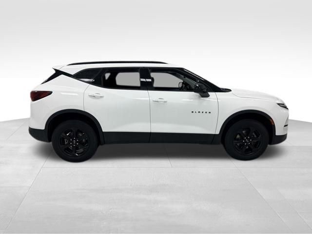 Certified 2024 Chevrolet Blazer LT w/ Convenience Package image 6