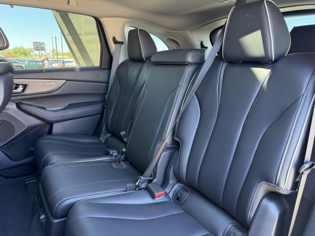 Used 2024 Acura MDX w/ Advance Package AWD/4WD image 36