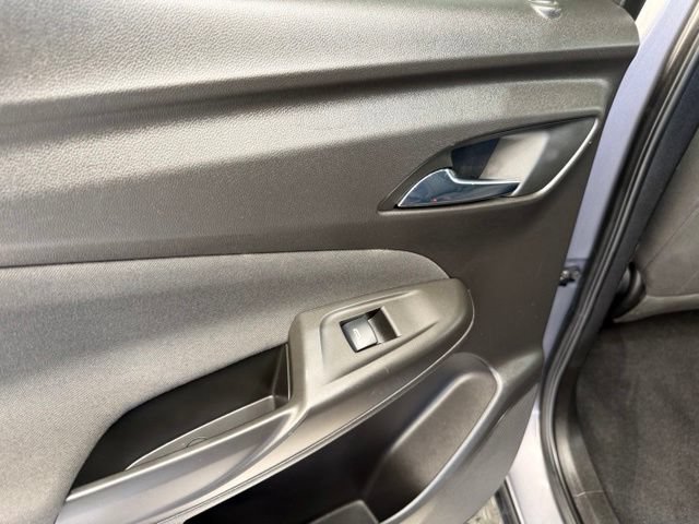 Used 2023 Chevrolet Bolt EUV LT FWD image 18