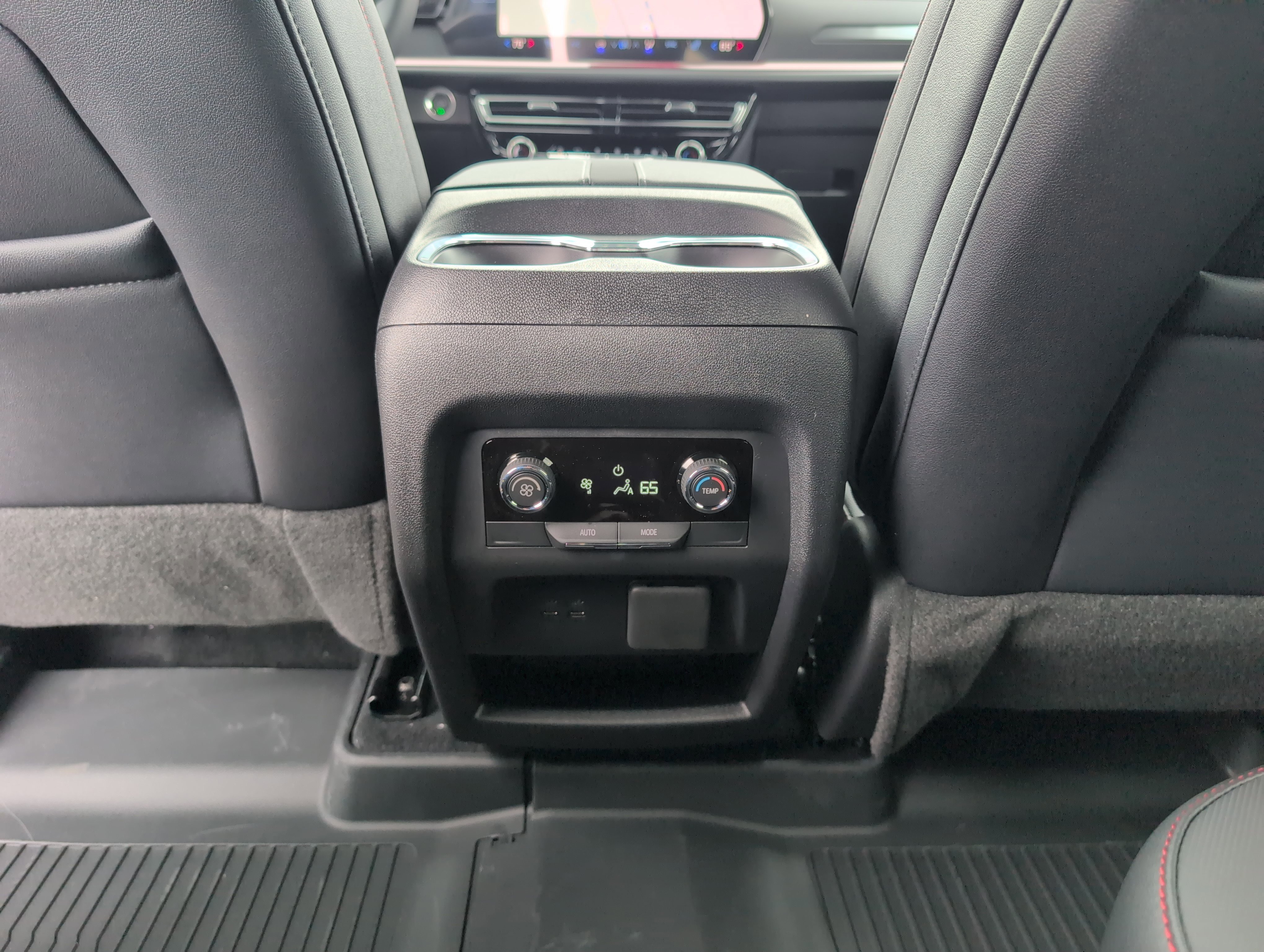 New 2026 Chevrolet Traverse Z71 w/ Enhanced Driving Package image 30